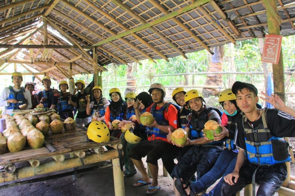 kelapa muda rafting elo