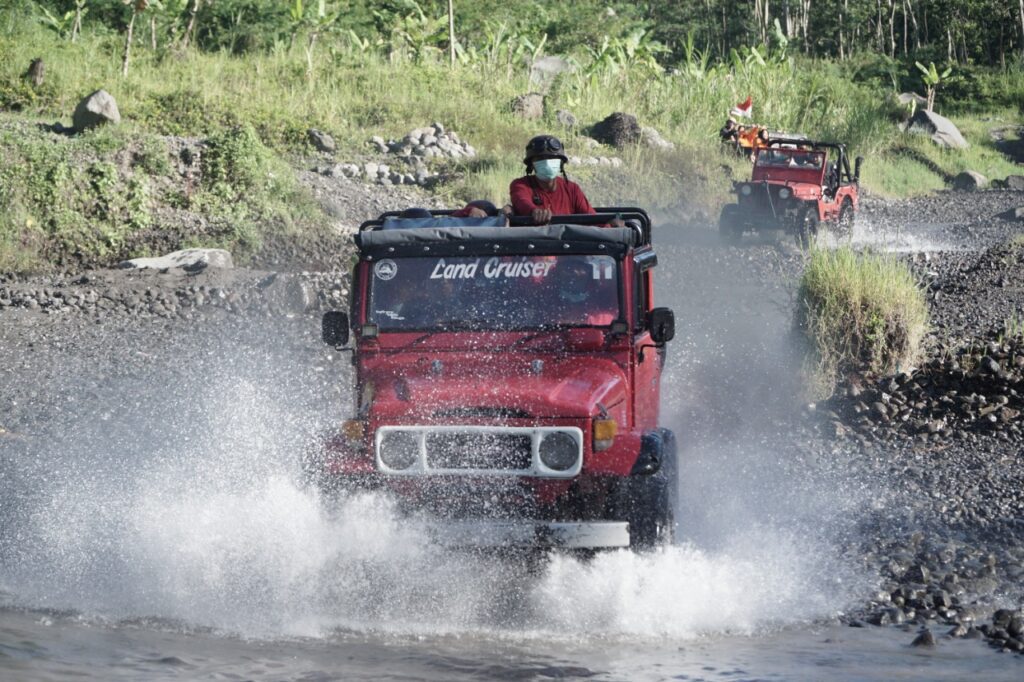 lava tour track
