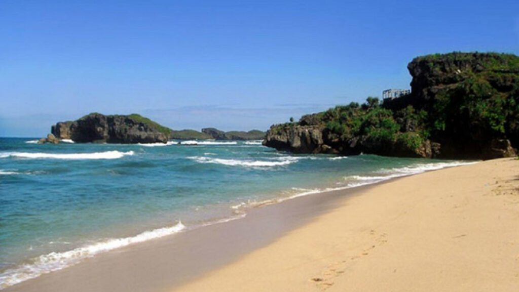 pantai sundak