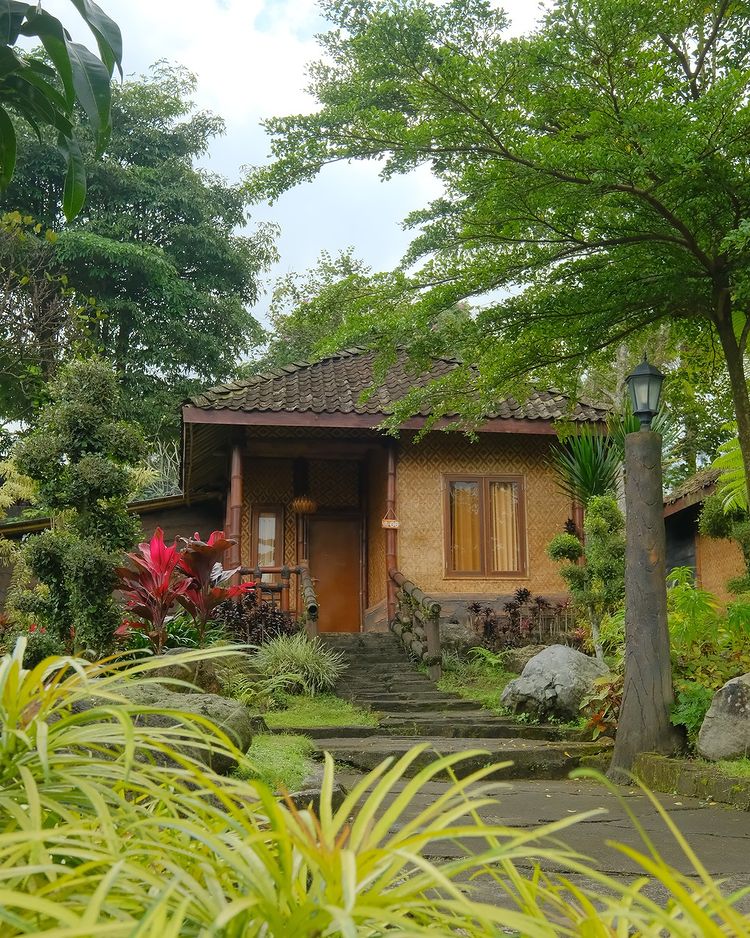 rumah bambu d'kaliurang resort